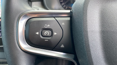 Volvo Xc40 2.0 B4P Plus Dark 5dr AWD Auto Petrol Estate